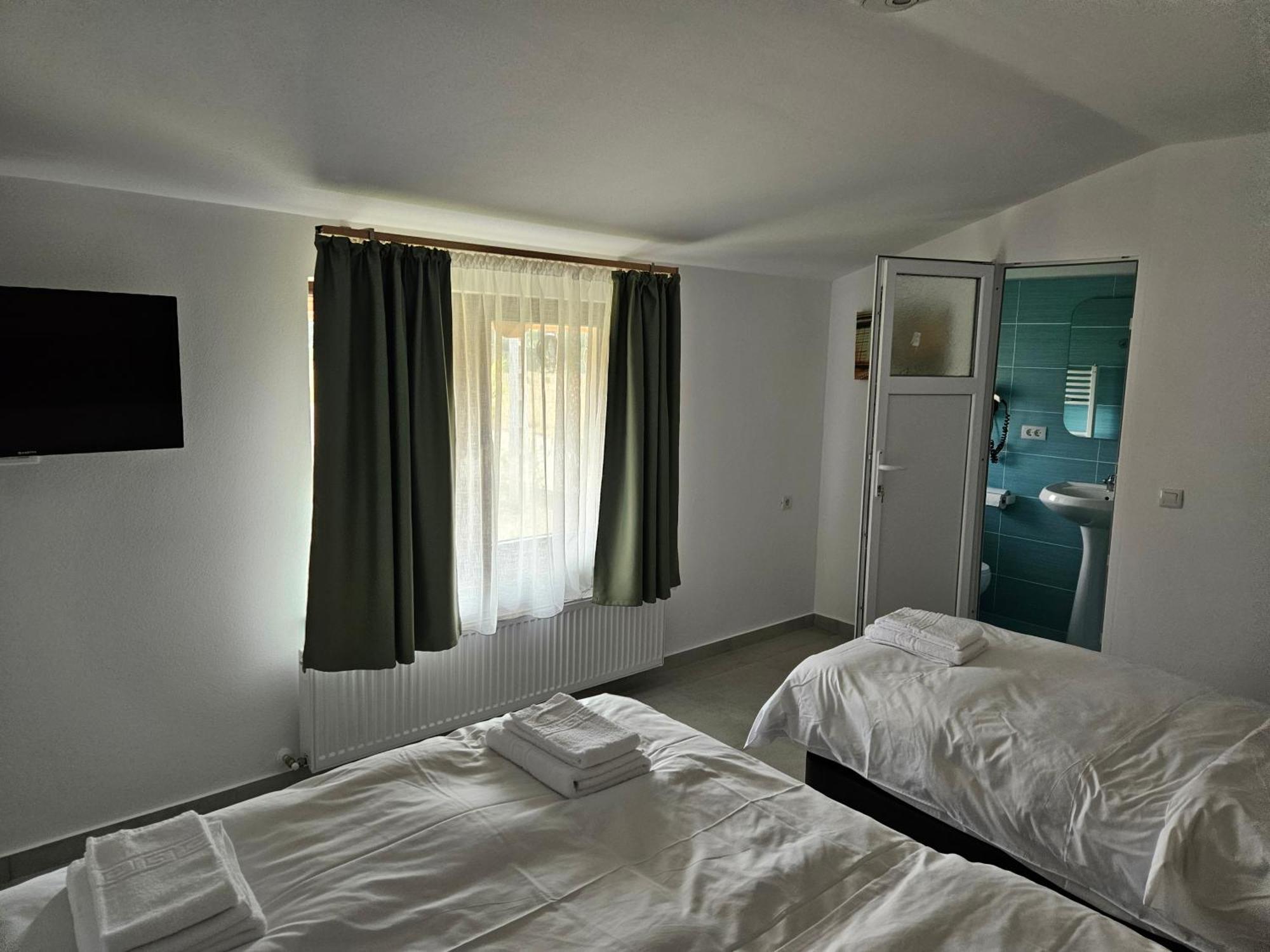 Casa Cristian Apartment Turda Bagian luar foto