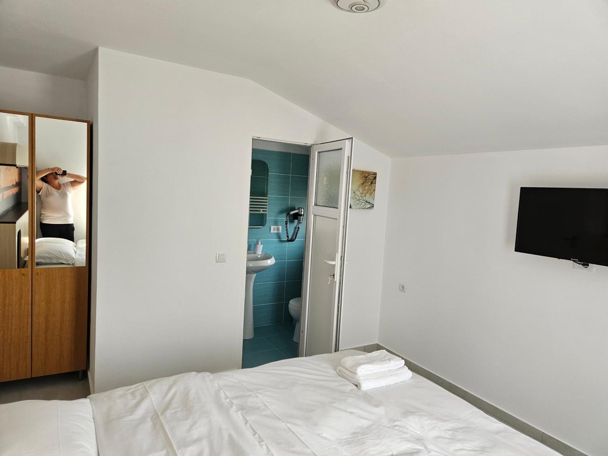 Casa Cristian Apartment Turda Bagian luar foto